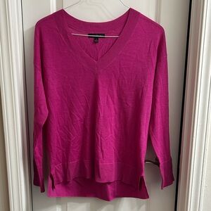 Banana Republic Pink Fuchsia V-Neck Wool Sweater